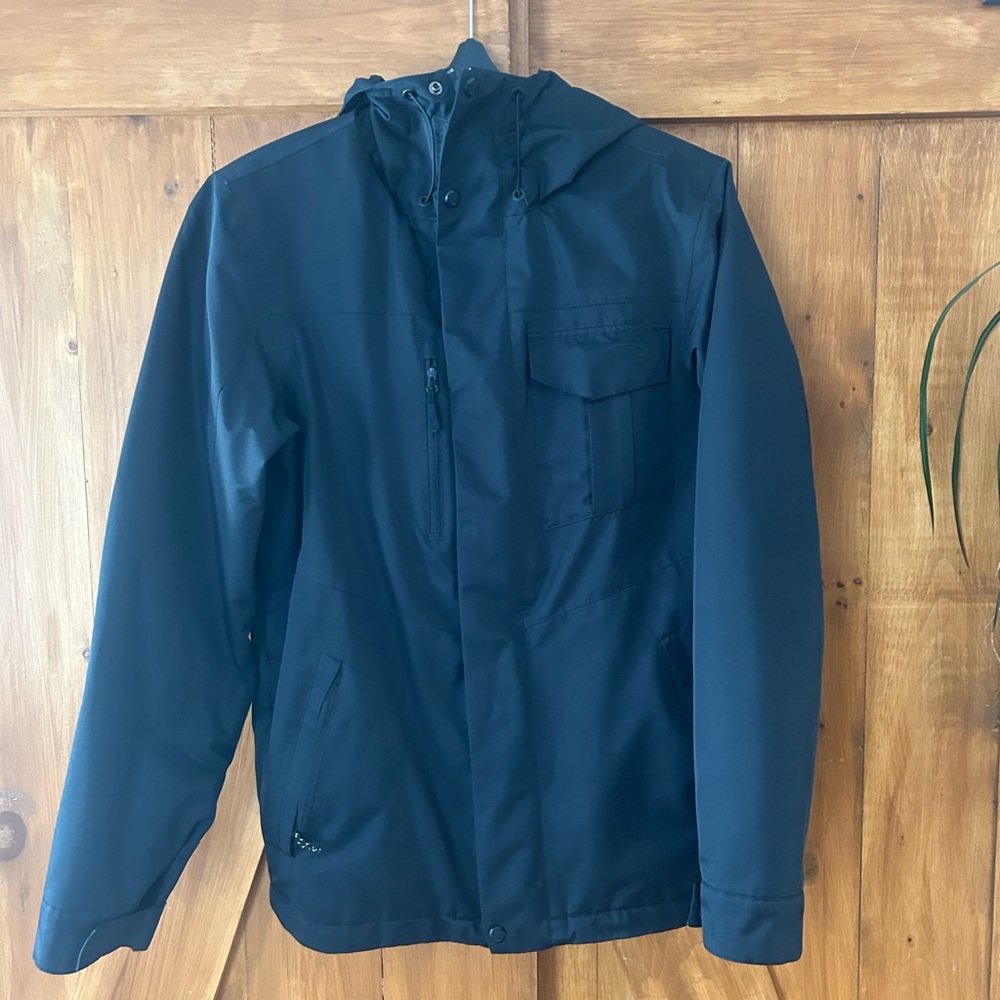 Oakley Men's black winter coat.